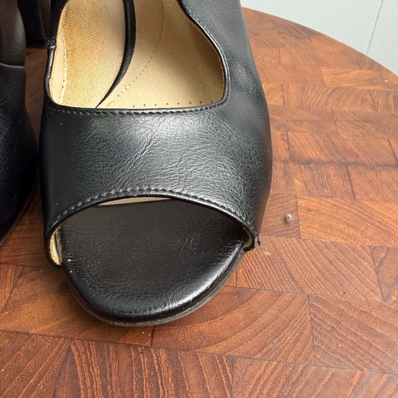 Life Stride Women's Celestial Peep Toe Black Slingback Pumps Size 8M - Picture 6 of 16